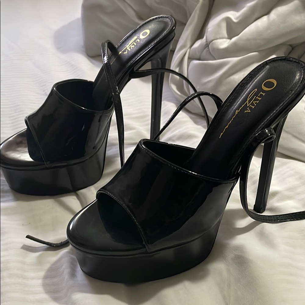 Black Platform Heels
new